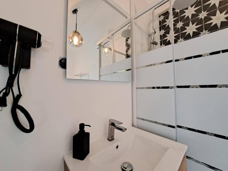 Mascate - Appartement Climatise En Hypercentre Reims Ngoại thất bức ảnh
